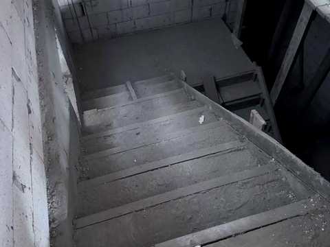 комерційна за адресою Одеса, Тіниста вул., 2а