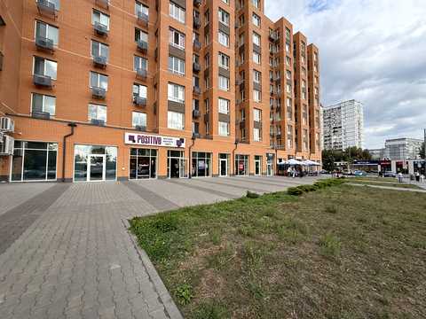 комерційна за адресою Миру просп., 2-К