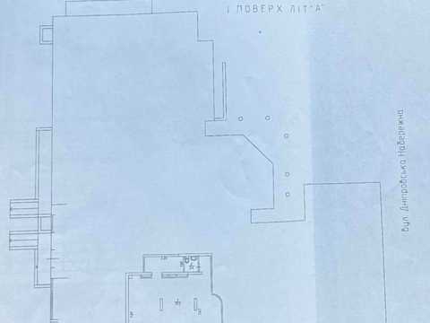 комерційна за адресою Дніпровська набережна вул., 14