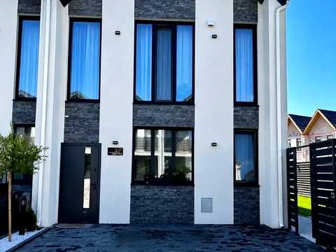 дом по адресу с. Святопетровское, Одеська ул., 33