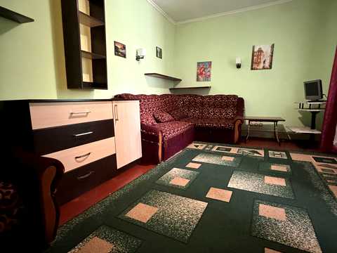 дом по адресу Івана Світличного ул.