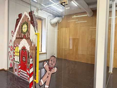 комерційна за адресою Верхній Вал вул., 24