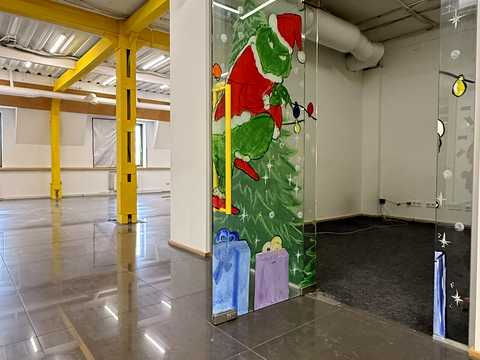 комерційна за адресою Верхній Вал вул., 24