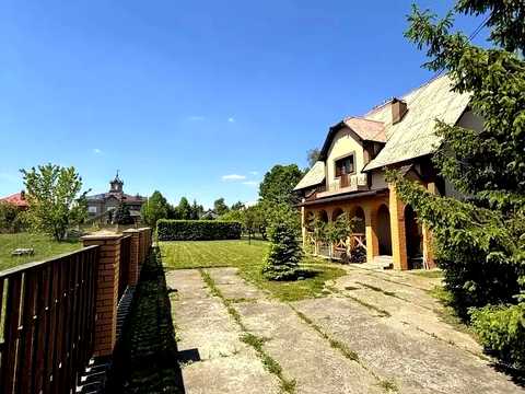 будинок за адресою Івана Богуна вул.