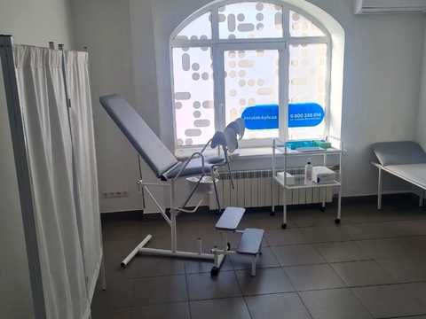 комерційна за адресою Автозаводська вул., 99/4