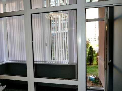 комерційна за адресою Олександра Олеся вул., 2-Б