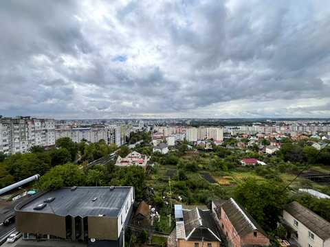квартира за адресою Степана Бандери вул., 49
