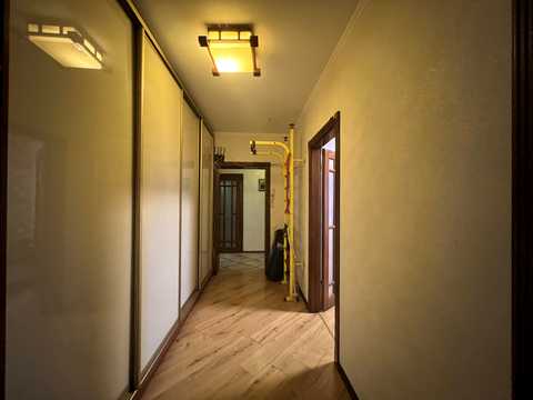 квартира за адресою Свободи бульв., 1