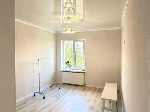 будинок за адресою Центральна, 8