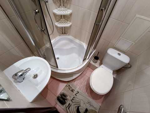 квартира за адресою Анни Ахматової вул., 43