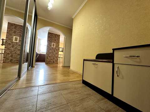 квартира за адресою Єлизавети Чавдар вул., 18