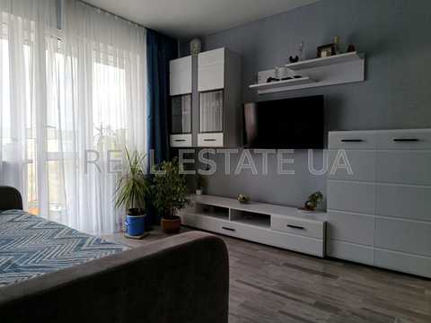 квартира за адресою Івана Миколайчука вул. (Серафимовича), 7/2