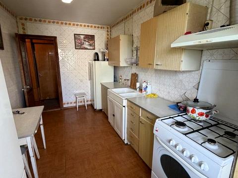 кімната за адресою Геранієва вул., 2