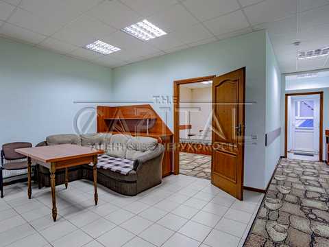комерційна за адресою Київська вул., 1в