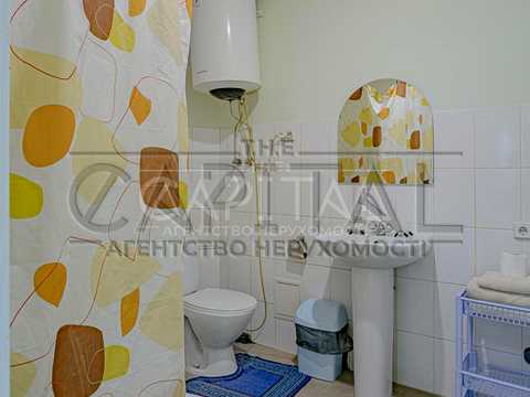 комерційна за адресою Київська вул., 1в