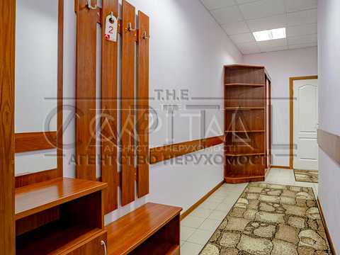 комерційна за адресою Київська вул., 1в