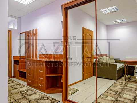 комерційна за адресою Київська вул., 1в