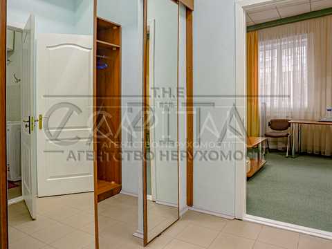комерційна за адресою Київська вул., 1в