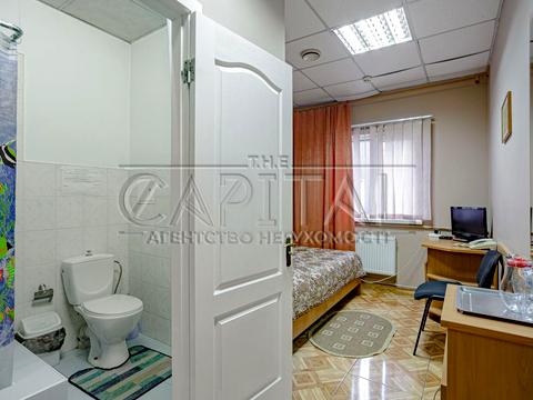 комерційна за адресою Київська вул., 1в