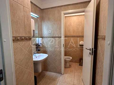 комерційна за адресою Михайлівська вул., 7