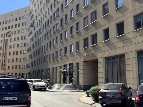 паркомісце за адресою Дніпро, Крутогірний узвіз (Рогальова), 33