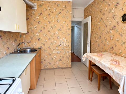 квартира за адресою Зодчих вул., 4