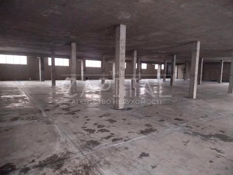 комерційна за адресою Межигірська вул., 55/20