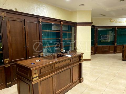 комерційна за адресою Микільсько-Слобідська вул., 4