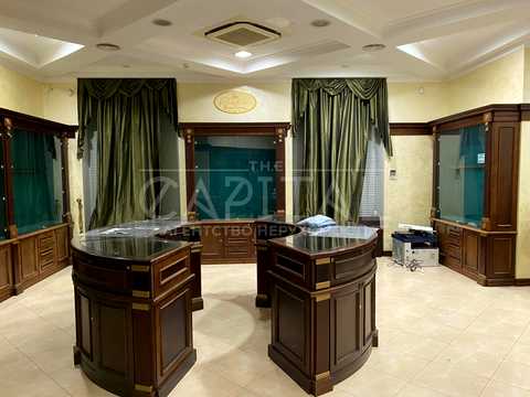 комерційна за адресою Микільсько-Слобідська вул., 4