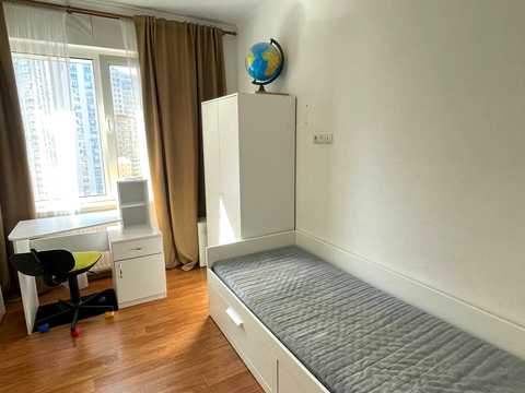 квартира за адресою Бориса Гмирі вул., 12-Б