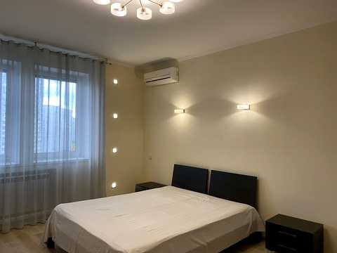 квартира за адресою Миколи Бажана просп., 12
