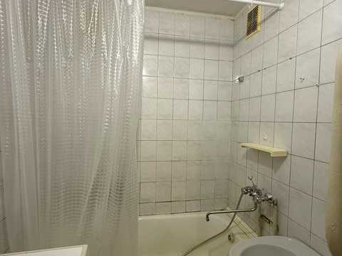 квартира за адресою Ахсарова вул., 3б