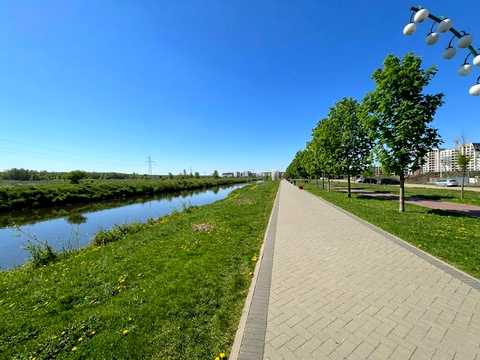 участок по адресу Набережна