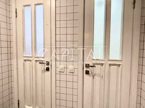 комерційна за адресою Мала Житомирська вул., 3/4