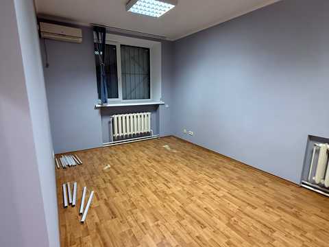 комерційна за адресою Алана Шепарда вул. (Суворова), 14