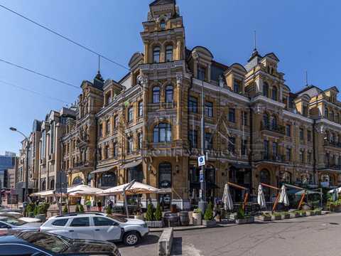 комерційна за адресою Басейна вул., 21-Б