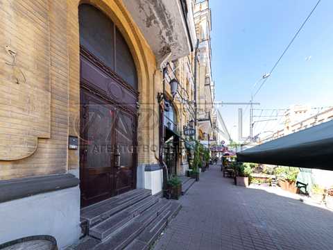 комерційна за адресою Басейна вул., 21-Б