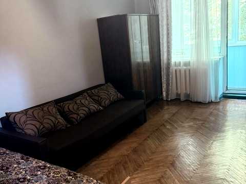 квартира за адресою Космонавтів вул., 38