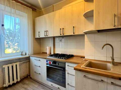 квартира за адресою Будівельників вул., 13