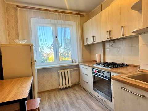 квартира за адресою Будівельників вул., 13