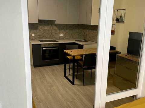 квартира за адресою смт. Авангард, Спрейса вул., 14