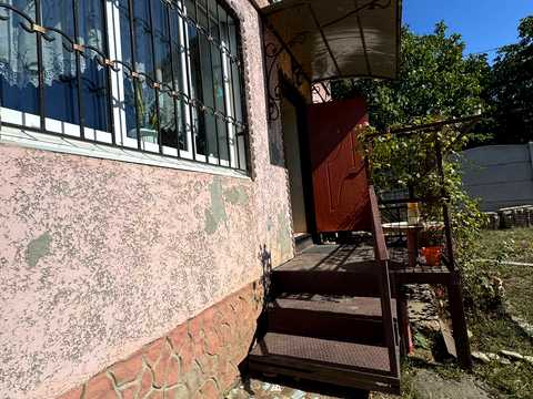 будинок за адресою вул. Виноградна, 65