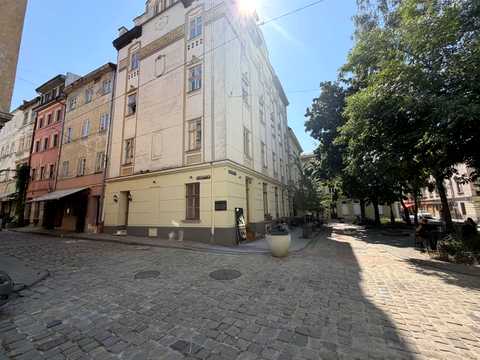коммерческая по адресу Староеврейская ул., 46