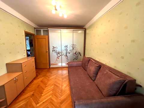 квартира за адресою Братиславська вул., 36/2