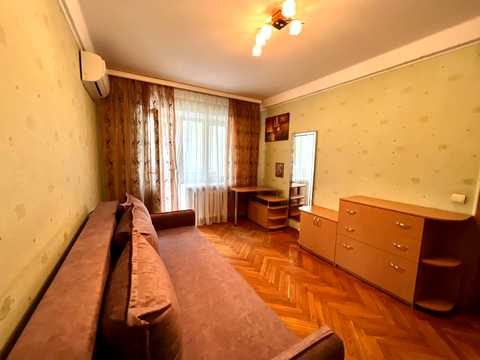 квартира за адресою Братиславська вул., 36/2