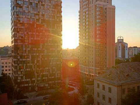 комерційна за адресою Василя Тютюнника вул. (Анрі Барбюса), 5-А