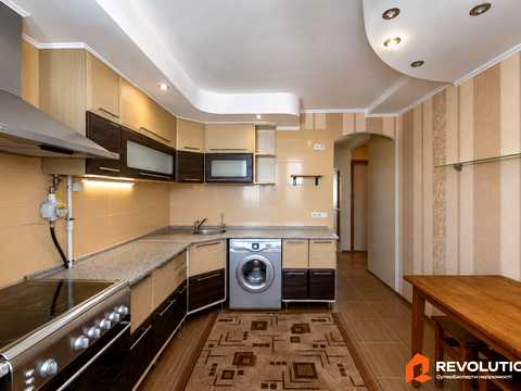 квартира за адресою Київ, Оксани Вороніної пров. (Металістів), 1