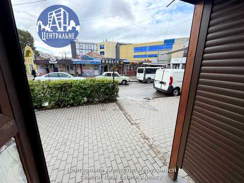 комерційна за адресою Чернівці, Ентузіастів вул., 2А