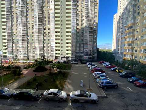квартира за адресою Софії Русової вул., 7-А