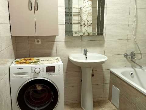 квартира за адресою Миколи Вінграновського вул., 2